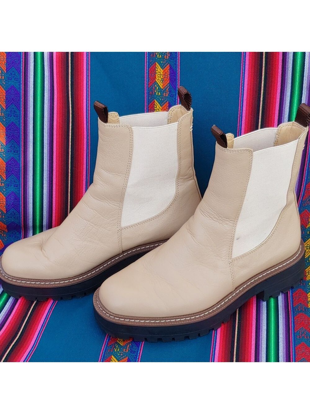 Sam Edelman Women's Cream Chelsea Slip-on Ankle Boots size 9W - Picture 9 of 16